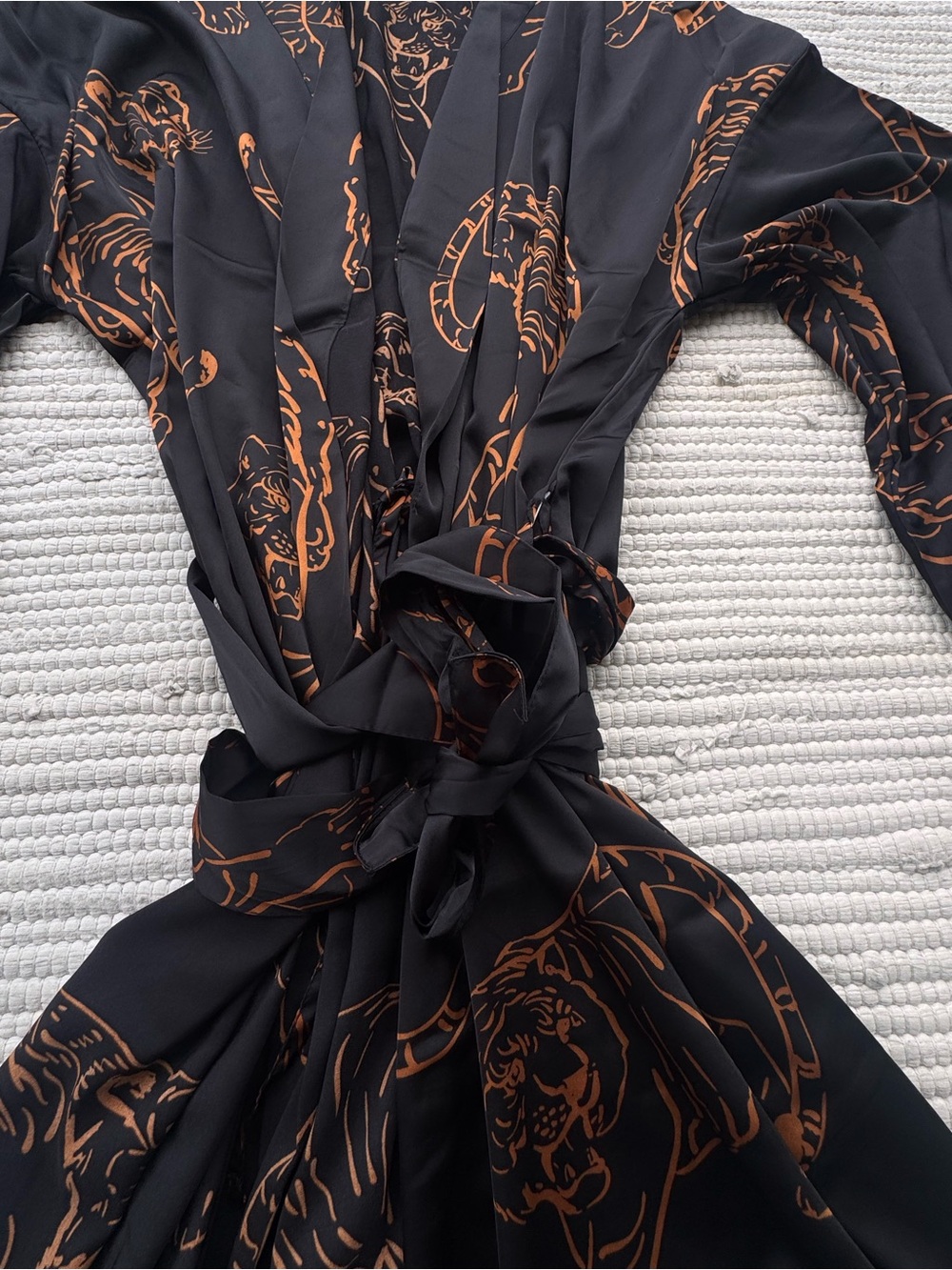 Auden Tiger Print Satin Kimono Robe Black Copper Tie Waist Sleepwear M/L - Picture 5 of 9